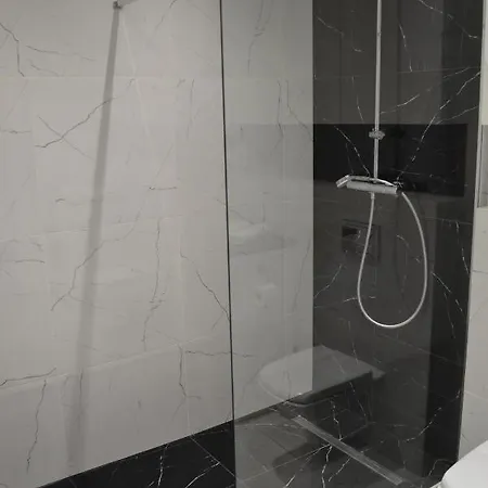 شقة Exclusive Loft Tymienieckiego Street